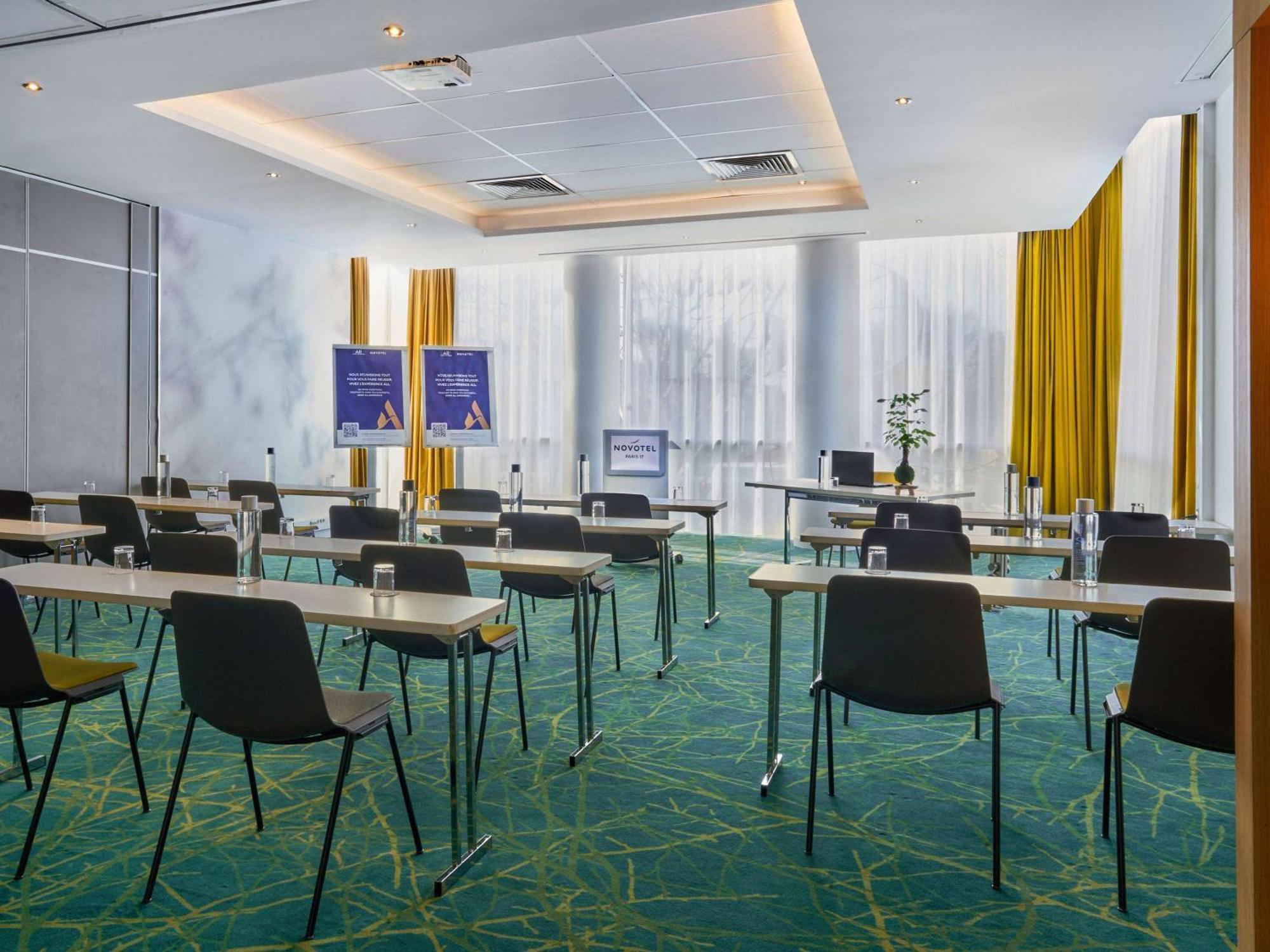 โนโวเทล ปารีส 17 Hotel ภายนอก รูปภาพ
