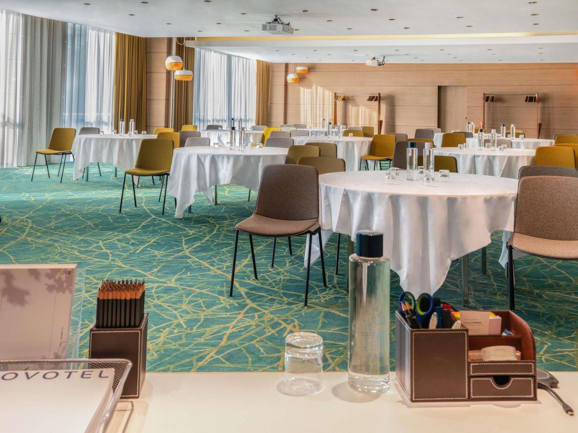 โนโวเทล ปารีส 17 Hotel ภายนอก รูปภาพ