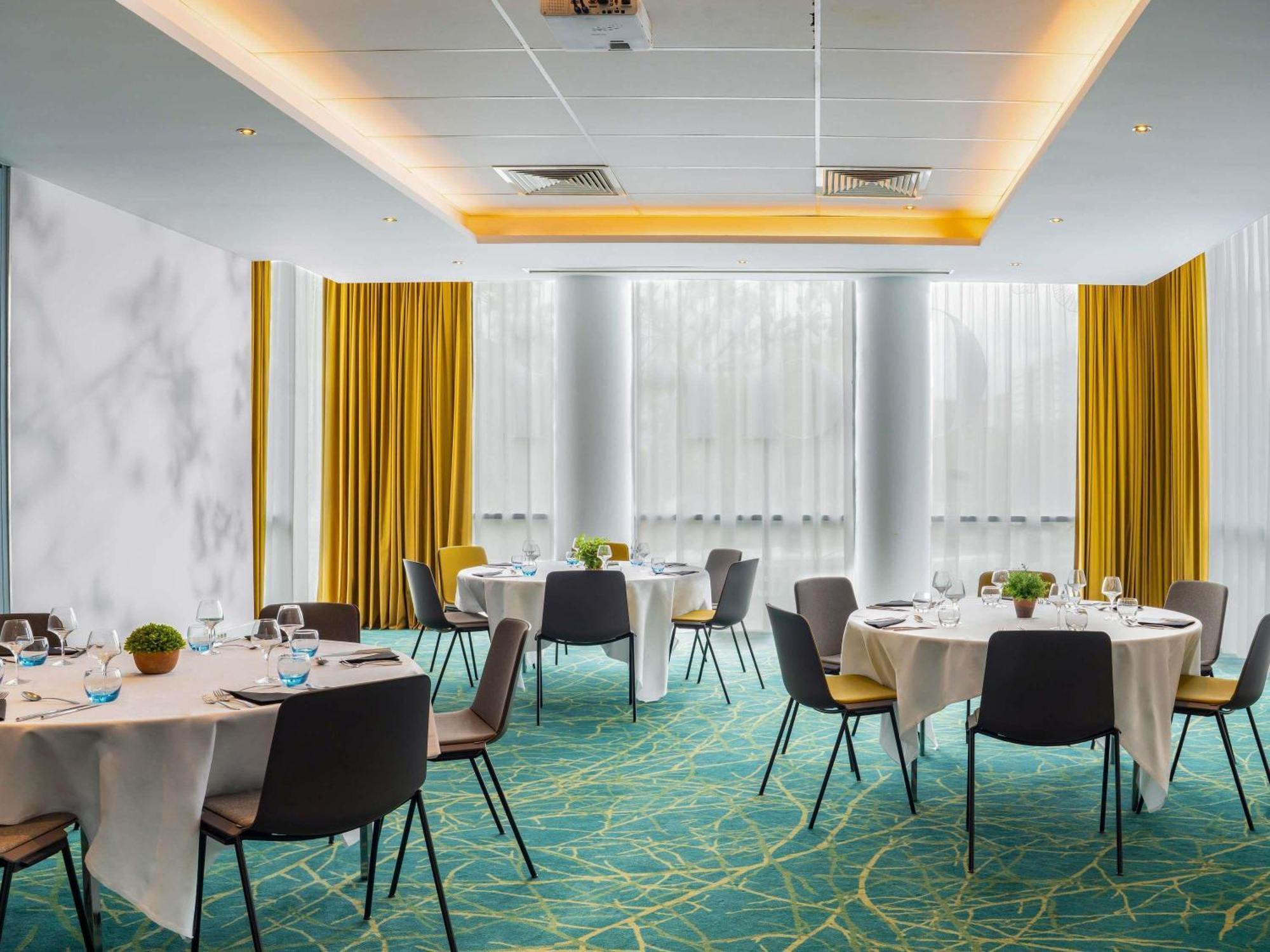 โนโวเทล ปารีส 17 Hotel ภายนอก รูปภาพ