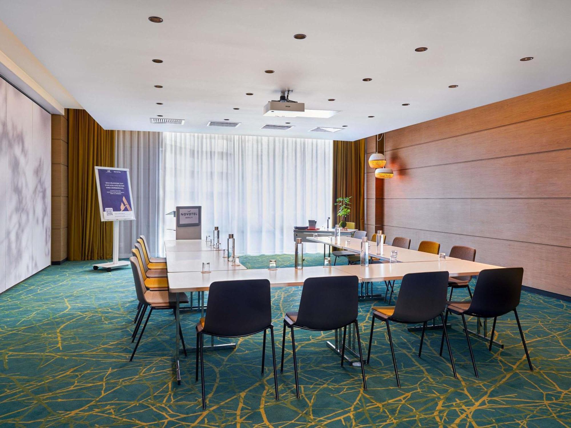 โนโวเทล ปารีส 17 Hotel ภายนอก รูปภาพ