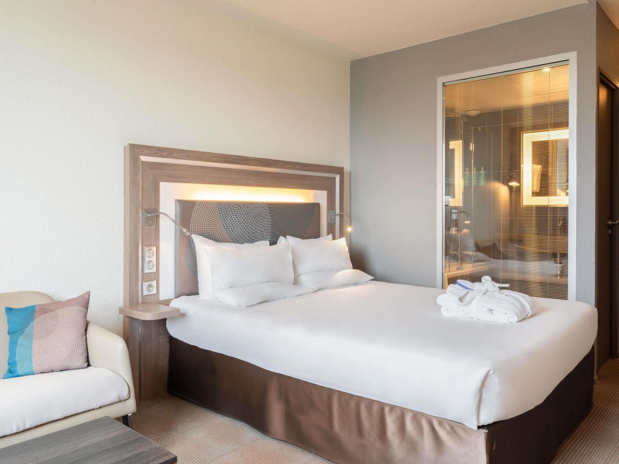 โนโวเทล ปารีส 17 Hotel ภายนอก รูปภาพ